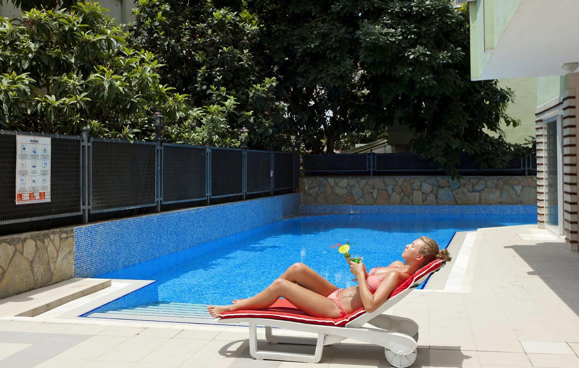 Royalisa City Apart Hotel Alanya Extérieur photo